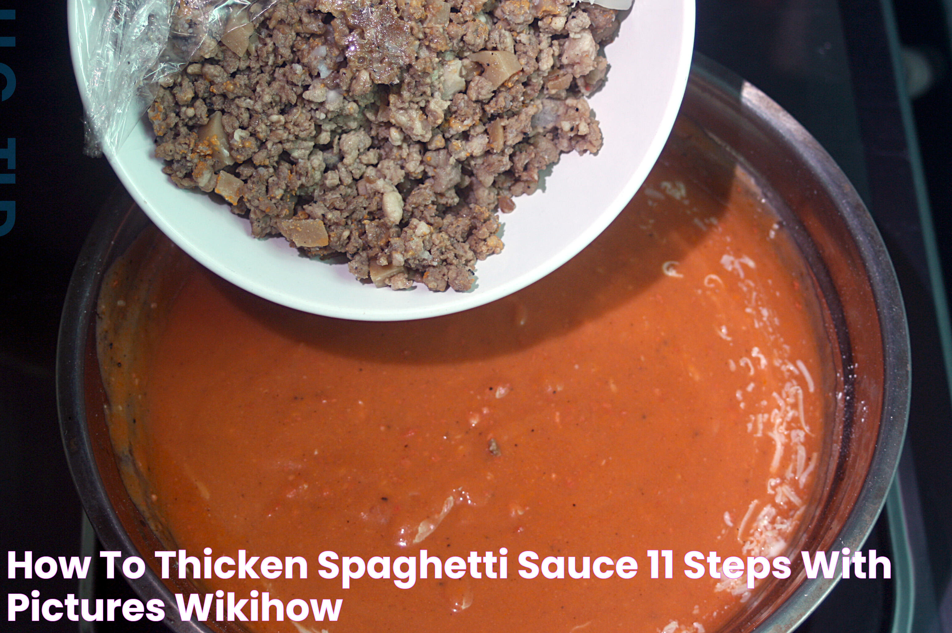 Mastering The Art Of Perfect Spaghetti Sauce Thickness: Tips And Tricks