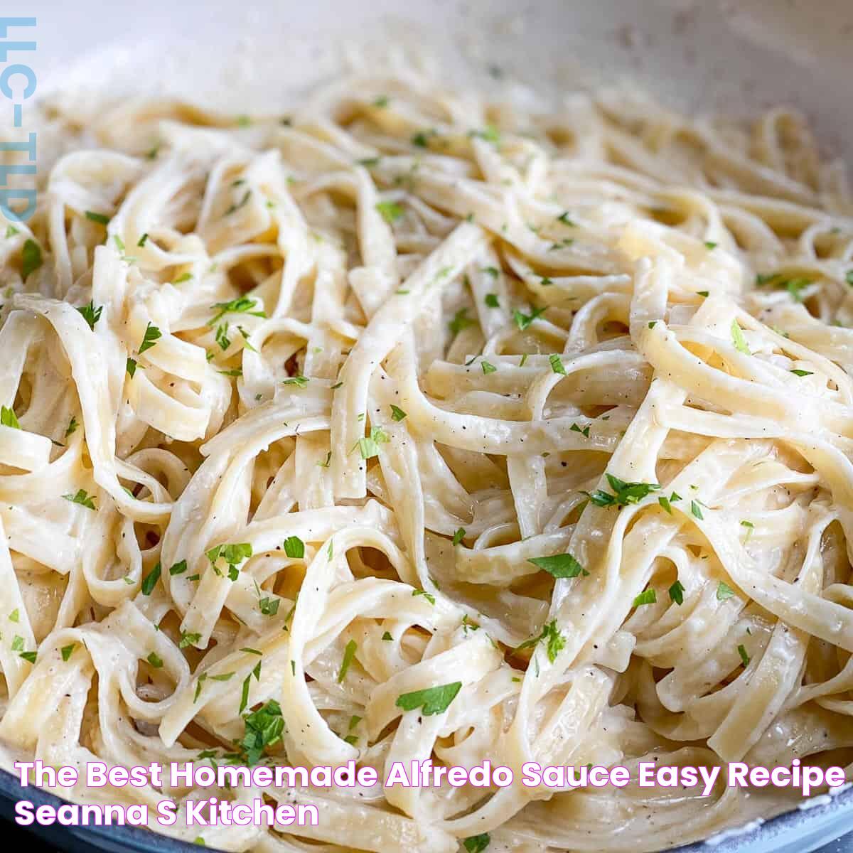 The Best Homemade Alfredo Sauce (Easy Recipe) Seanna's Kitchen